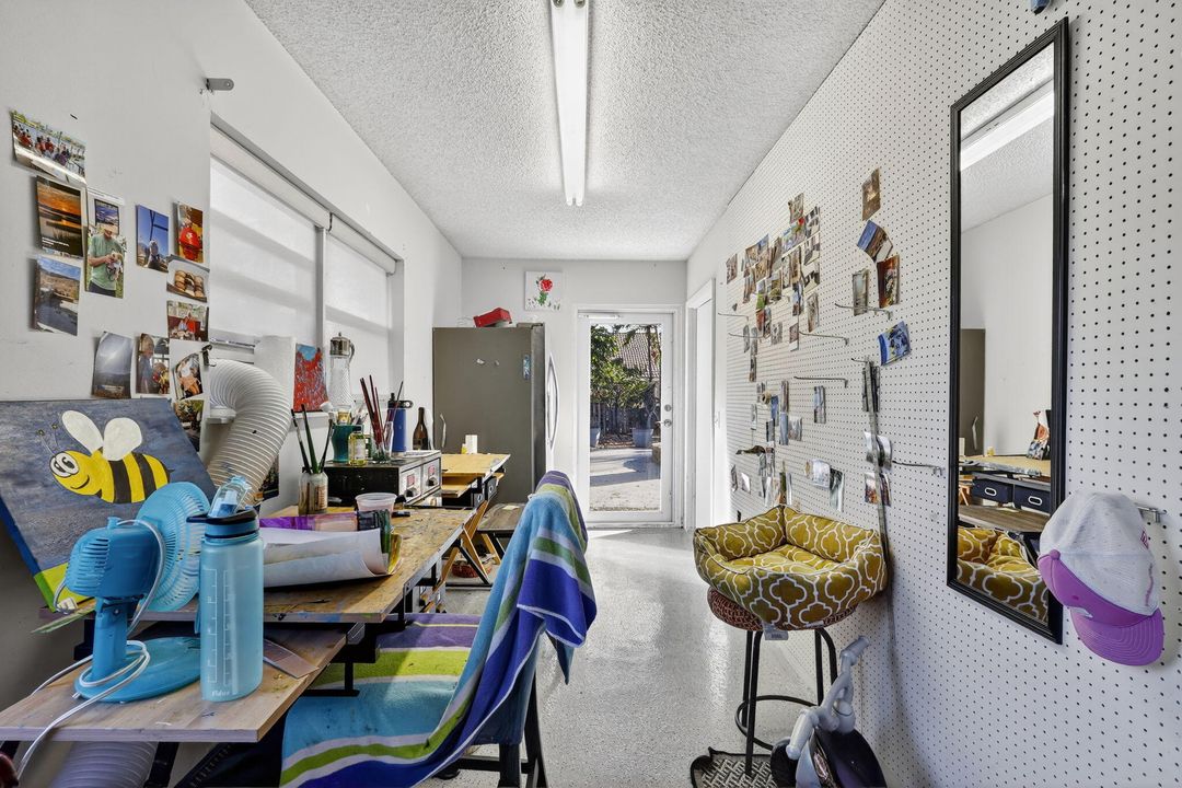 For Sale: $1,295,000 (3 beds, 2 baths, 2172 Square Feet)