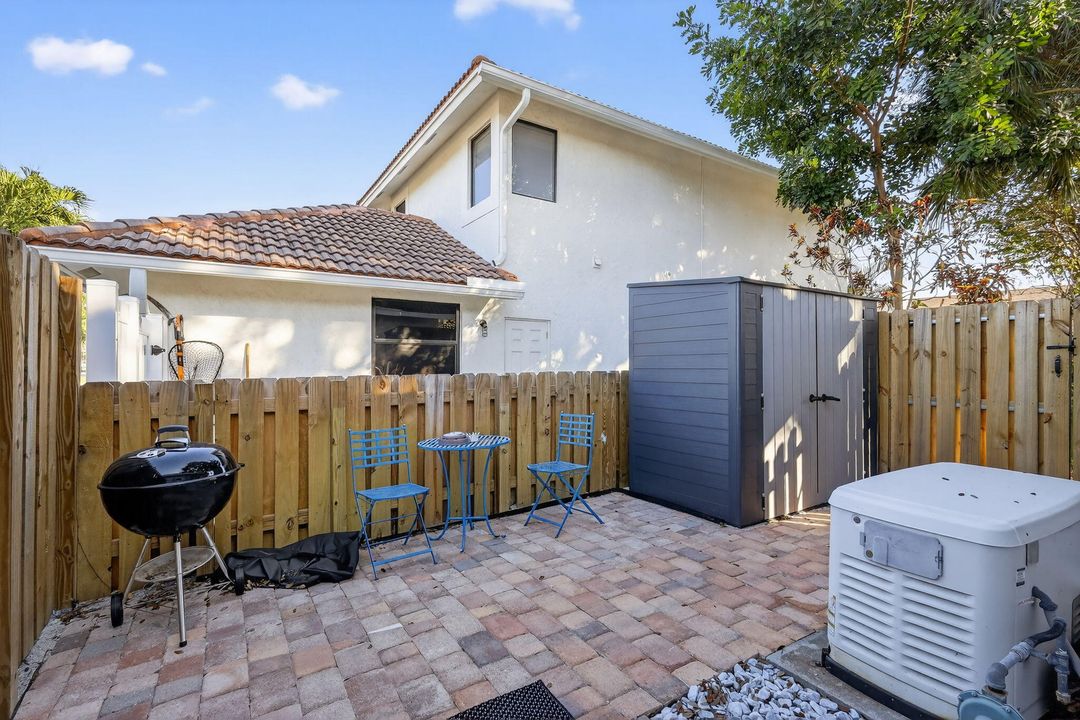 For Sale: $1,295,000 (3 beds, 2 baths, 2172 Square Feet)