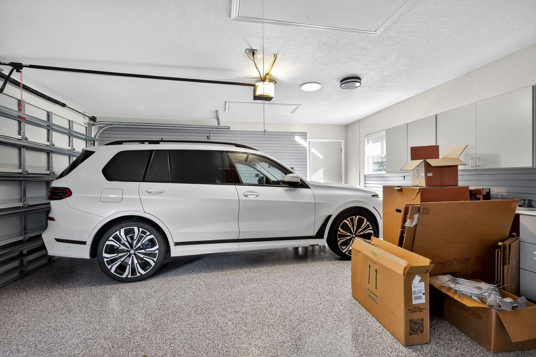 For Sale: $1,295,000 (3 beds, 2 baths, 2172 Square Feet)