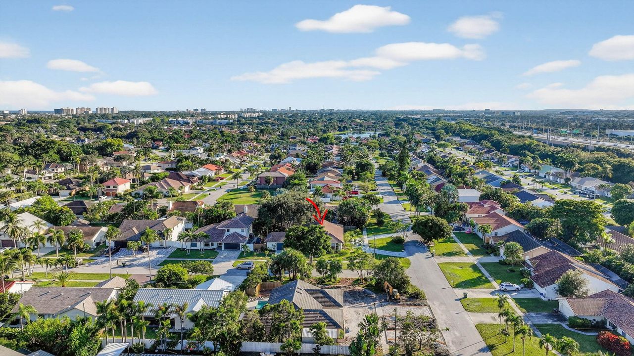 For Sale: $1,295,000 (3 beds, 2 baths, 2172 Square Feet)