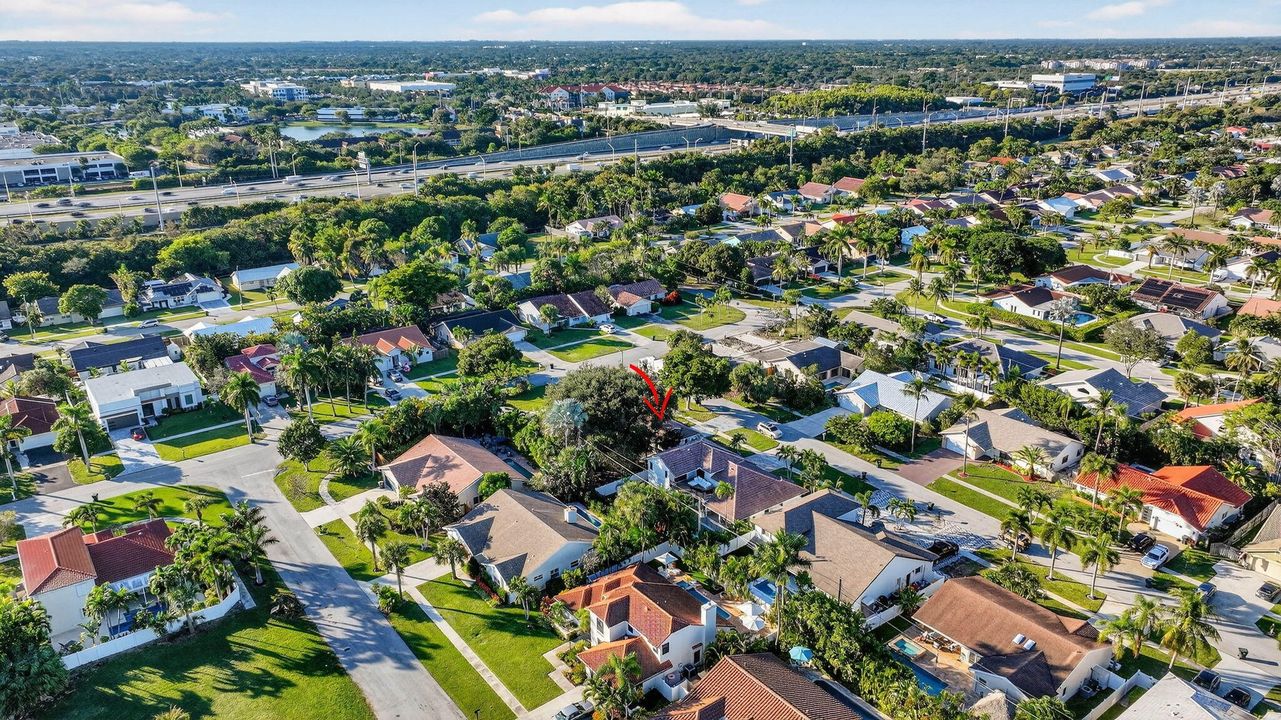 For Sale: $1,295,000 (3 beds, 2 baths, 2172 Square Feet)