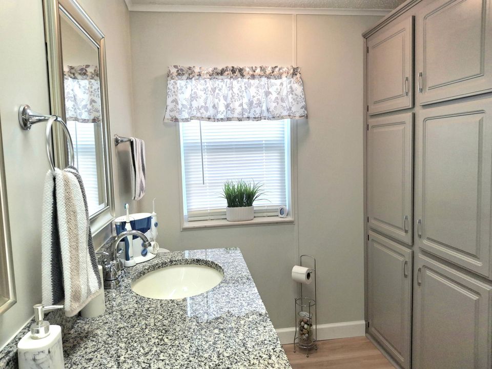 待售: $249,900 (3 贝兹, 2 浴室, 1418 平方英尺)