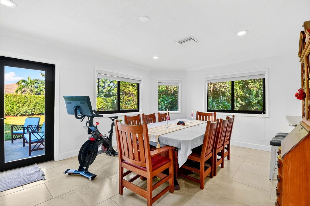 待售: $595,000 (3 贝兹, 2 浴室, 2070 平方英尺)