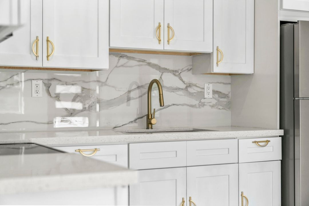 待售: $595,000 (4 贝兹, 2 浴室, 1332 平方英尺)