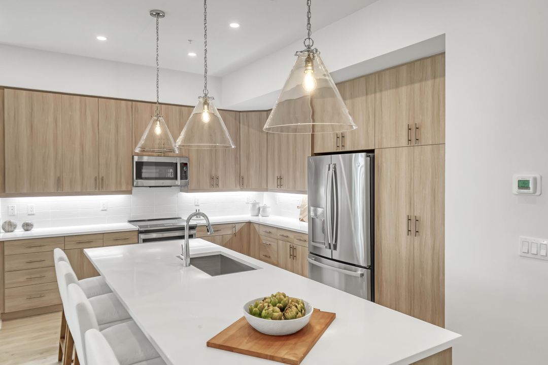 En Venta: $809,900 (3 camas, 2 baños, 1868 Pies cuadrados)