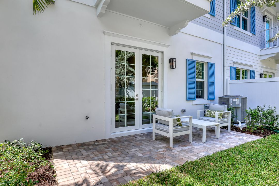 En Venta: $809,900 (3 camas, 2 baños, 1868 Pies cuadrados)