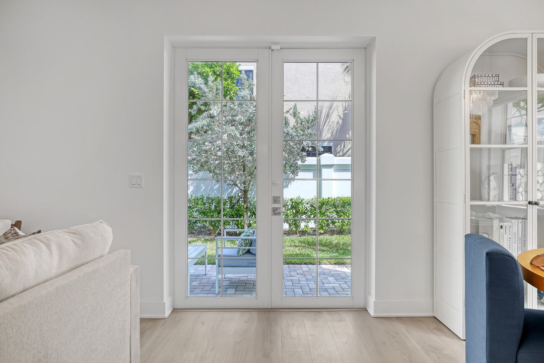 En Venta: $809,900 (3 camas, 2 baños, 1868 Pies cuadrados)