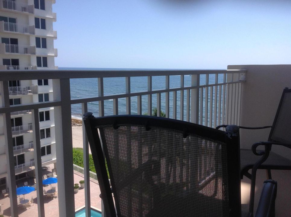 For Rent: $6,500 (2 beds, 2 baths, 1050 Square Feet)