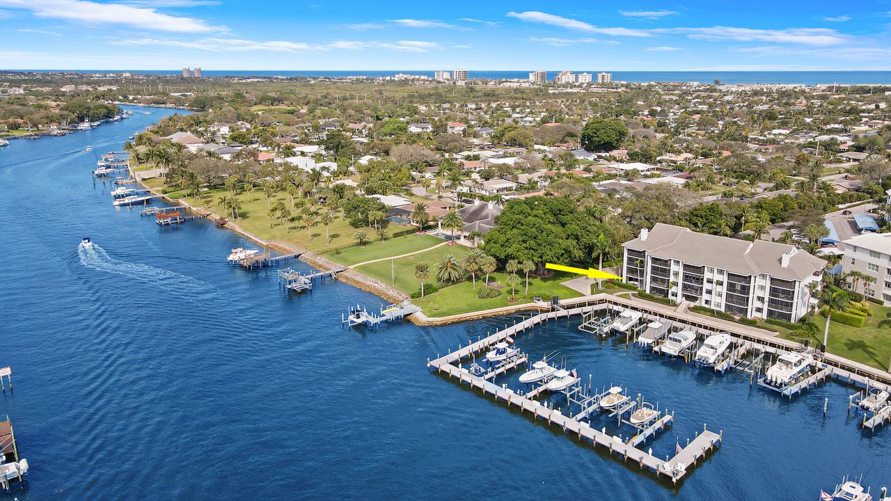 Activo con contrato: $10,000 (3 camas, 2 baños, 1509 Pies cuadrados)