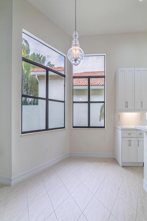 For Sale: $510,000 (3 beds, 2 baths, 2274 Square Feet)