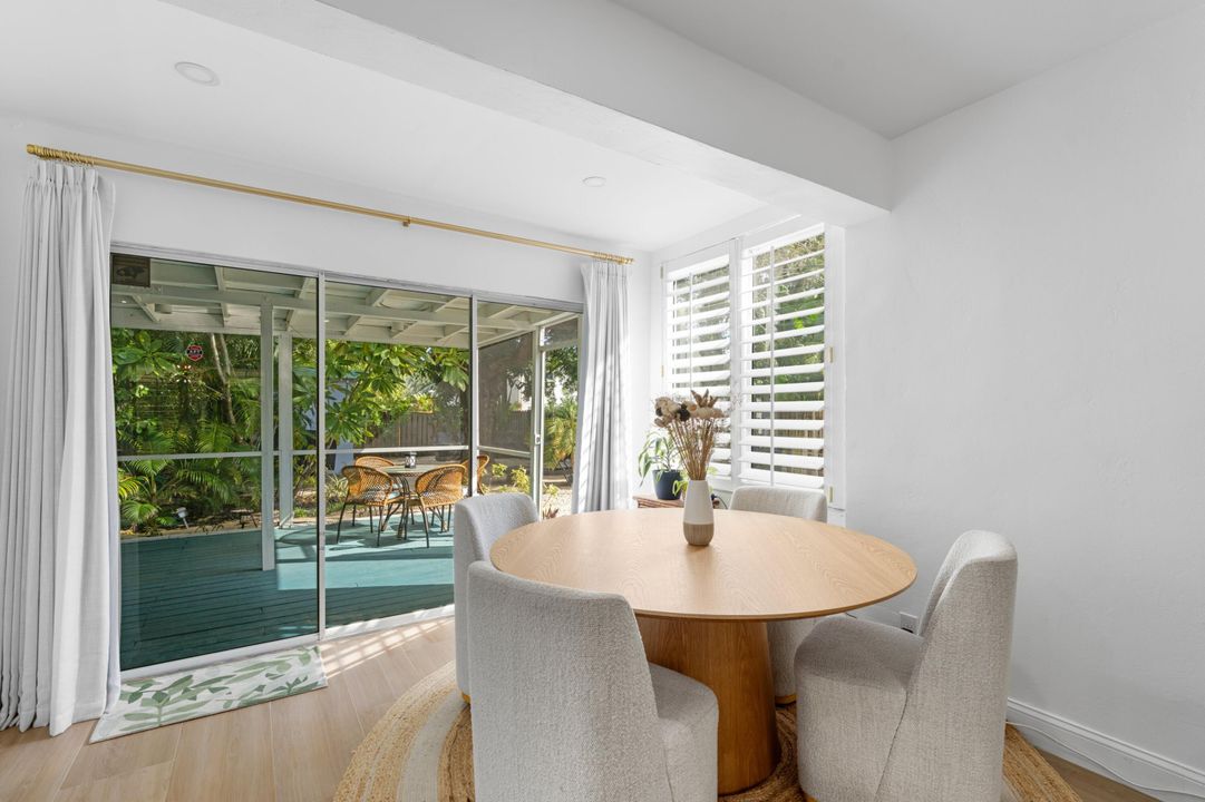 For Sale: $674,999 (2 beds, 3 baths, 1348 Square Feet)