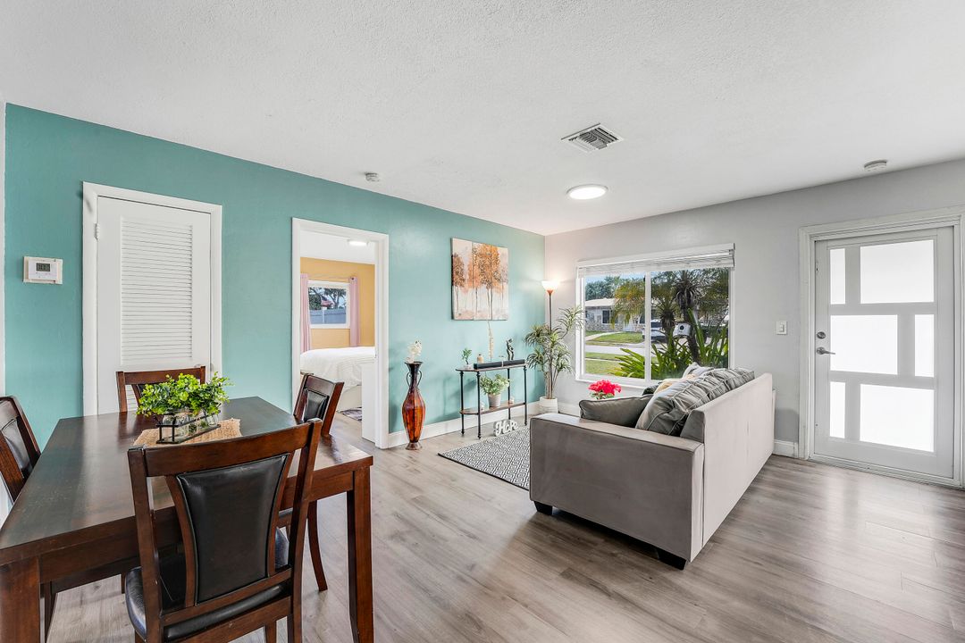 For Sale: $550,000 (3 beds, 2 baths, 1434 Square Feet)