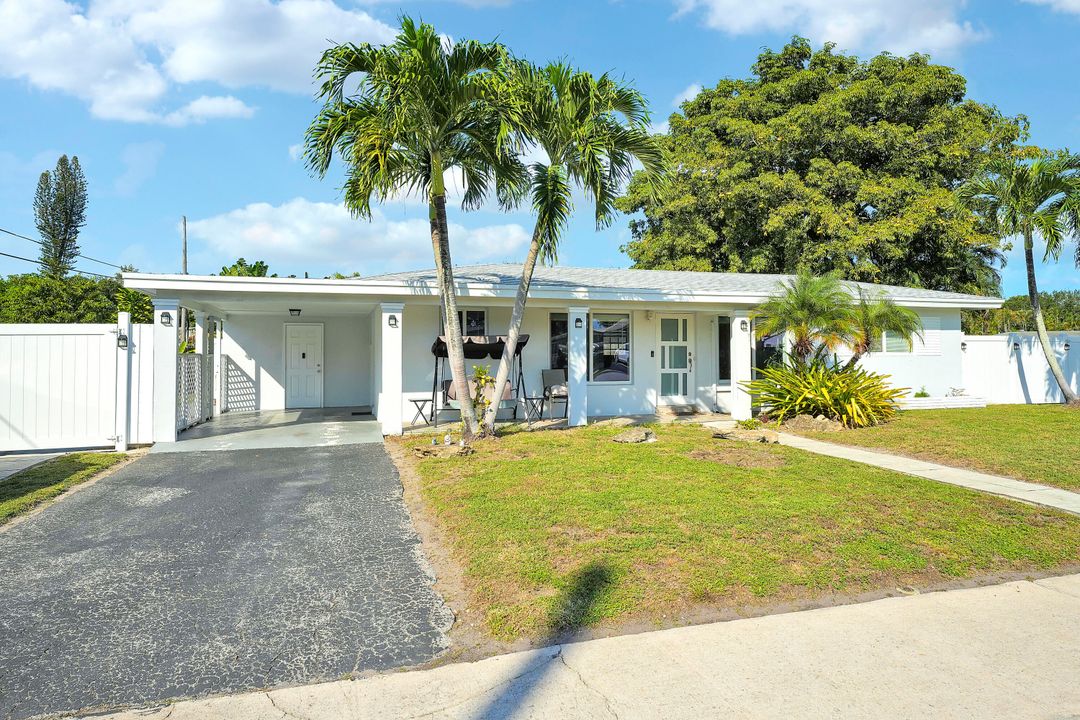 For Sale: $550,000 (3 beds, 2 baths, 1434 Square Feet)