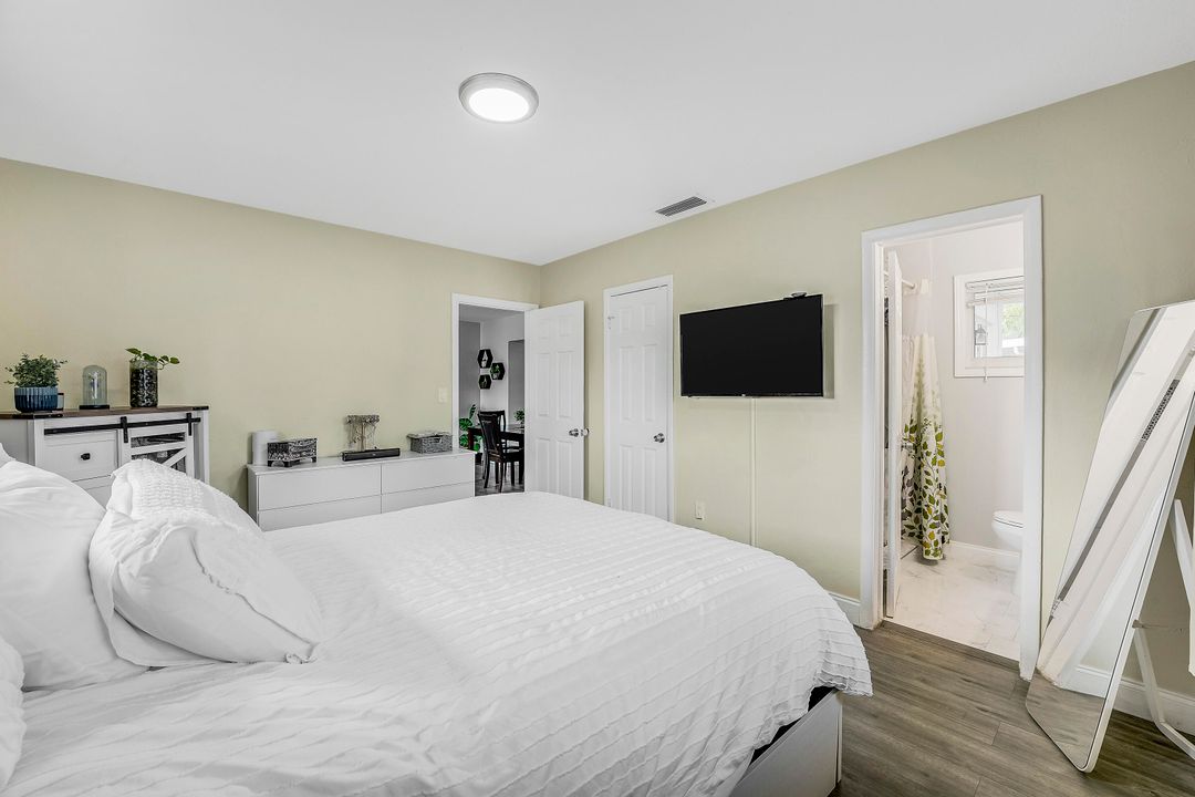 For Sale: $550,000 (3 beds, 2 baths, 1434 Square Feet)