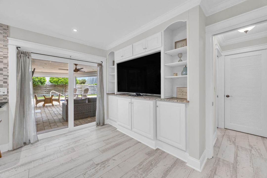 На продажу: $1,299,000 (3 спален, 2 ванн, 1633 Квадратных фут)