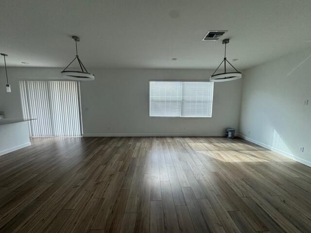 For Rent: $4,200 (4 beds, 3 baths, 2401 Square Feet)