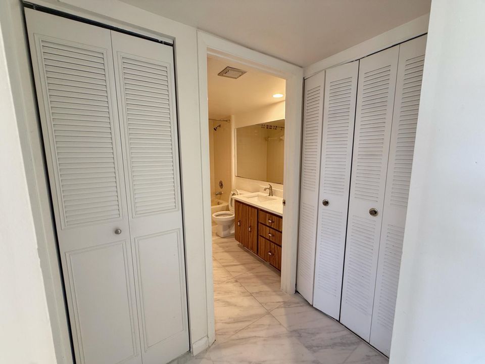 На продажу: $280,000 (2 спален, 2 ванн, 1437 Квадратных фут)