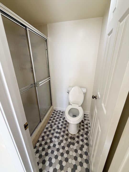 На продажу: $280,000 (2 спален, 2 ванн, 1437 Квадратных фут)