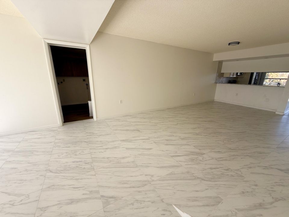 На продажу: $280,000 (2 спален, 2 ванн, 1437 Квадратных фут)