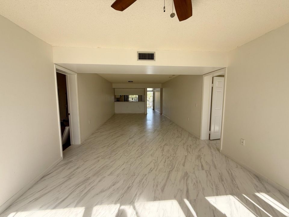 На продажу: $280,000 (2 спален, 2 ванн, 1437 Квадратных фут)