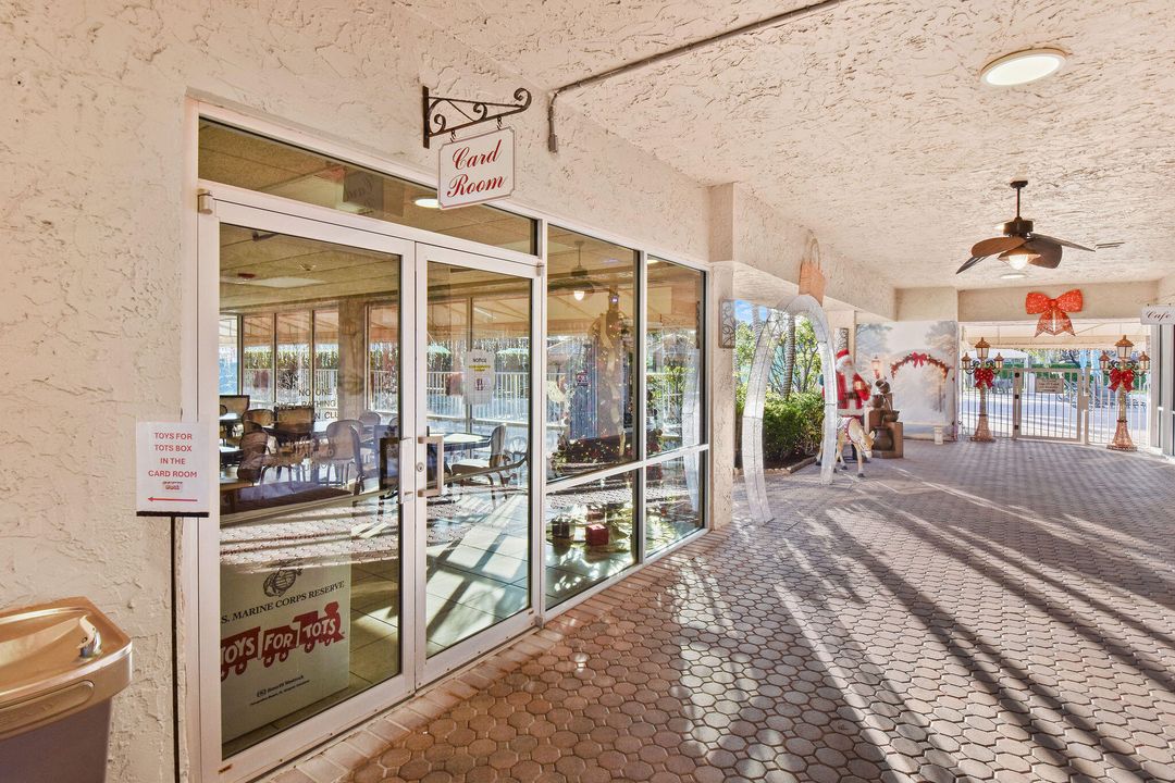 На продажу: $175,000 (2 спален, 2 ванн, 945 Квадратных фут)