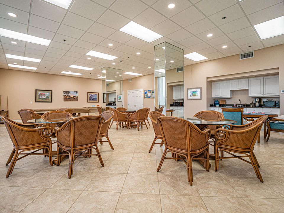 待售: $775,000 (3 贝兹, 2 浴室, 1623 平方英尺)