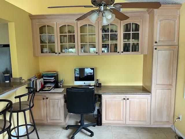 На продажу: $750,000 (3 спален, 2 ванн, 1923 Квадратных фут)