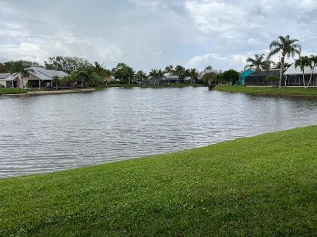 На продажу: $750,000 (3 спален, 2 ванн, 1923 Квадратных фут)