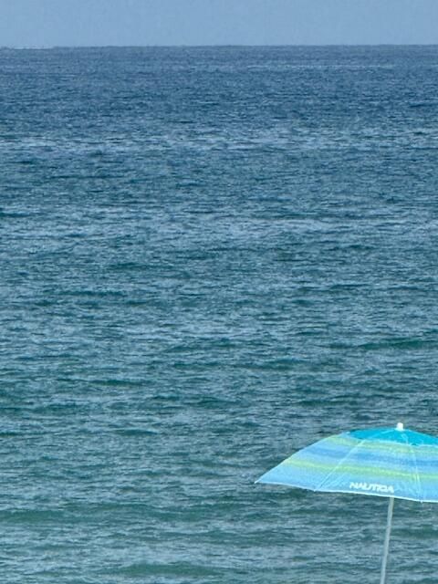 На продажу: $750,000 (3 спален, 2 ванн, 1923 Квадратных фут)