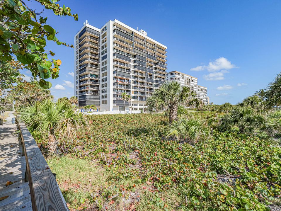 待售: $775,000 (3 贝兹, 2 浴室, 1623 平方英尺)