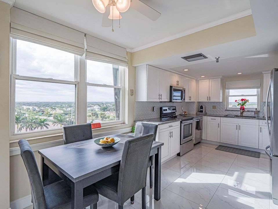 待售: $775,000 (3 贝兹, 2 浴室, 1623 平方英尺)