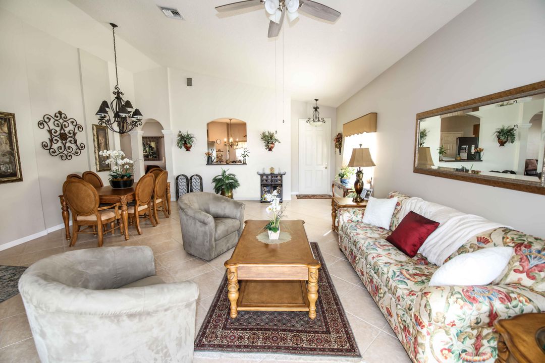 待售: $359,500 (2 贝兹, 2 浴室, 1650 平方英尺)