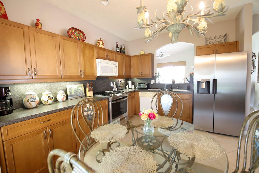 待售: $359,500 (2 贝兹, 2 浴室, 1650 平方英尺)