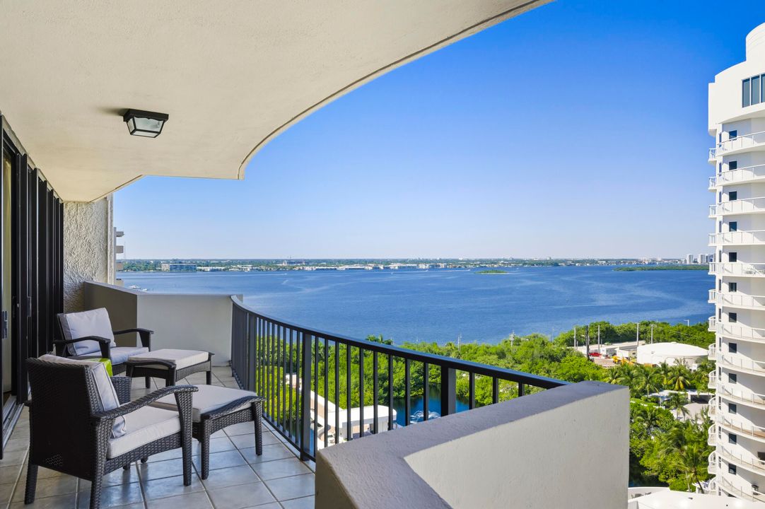 For Sale: $745,000 (2 beds, 2 baths, 1432 Square Feet)