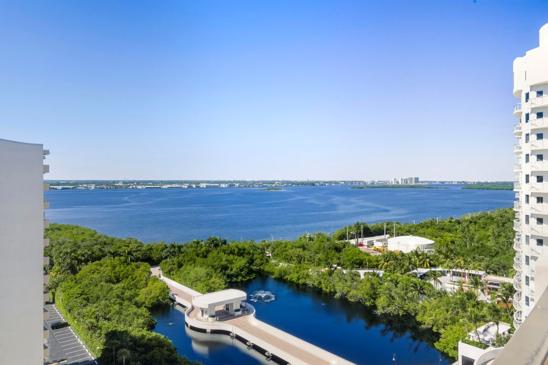 For Sale: $745,000 (2 beds, 2 baths, 1432 Square Feet)