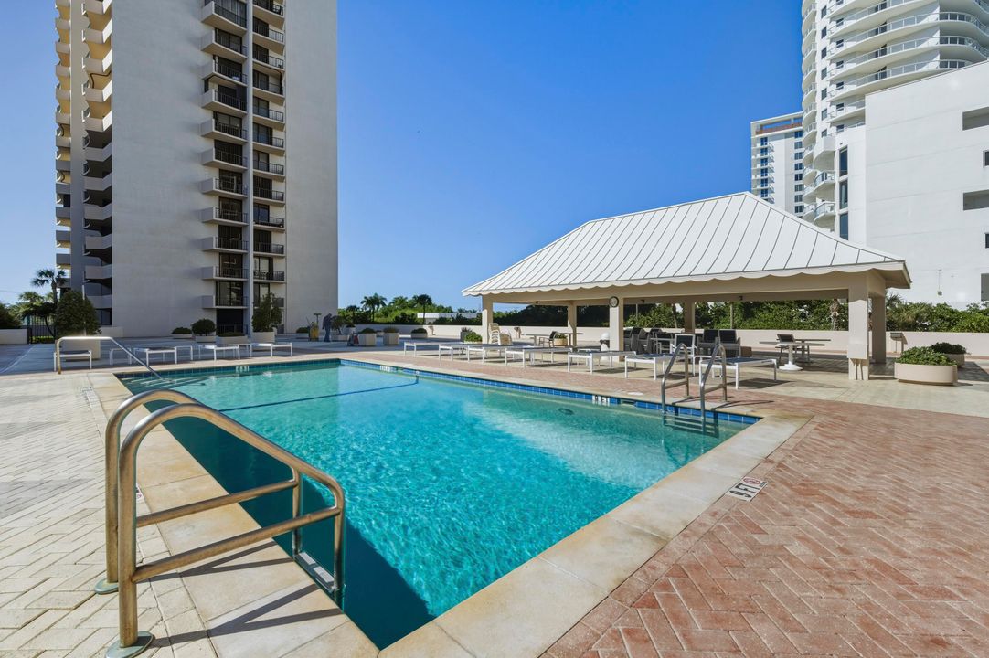 For Sale: $745,000 (2 beds, 2 baths, 1432 Square Feet)