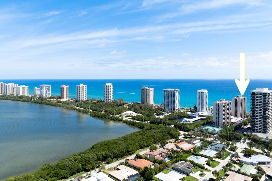 For Sale: $745,000 (2 beds, 2 baths, 1432 Square Feet)