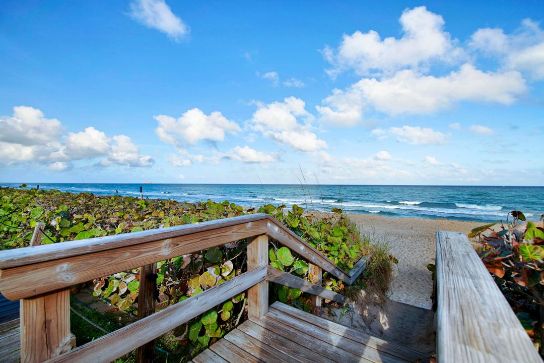 For Sale: $745,000 (2 beds, 2 baths, 1432 Square Feet)