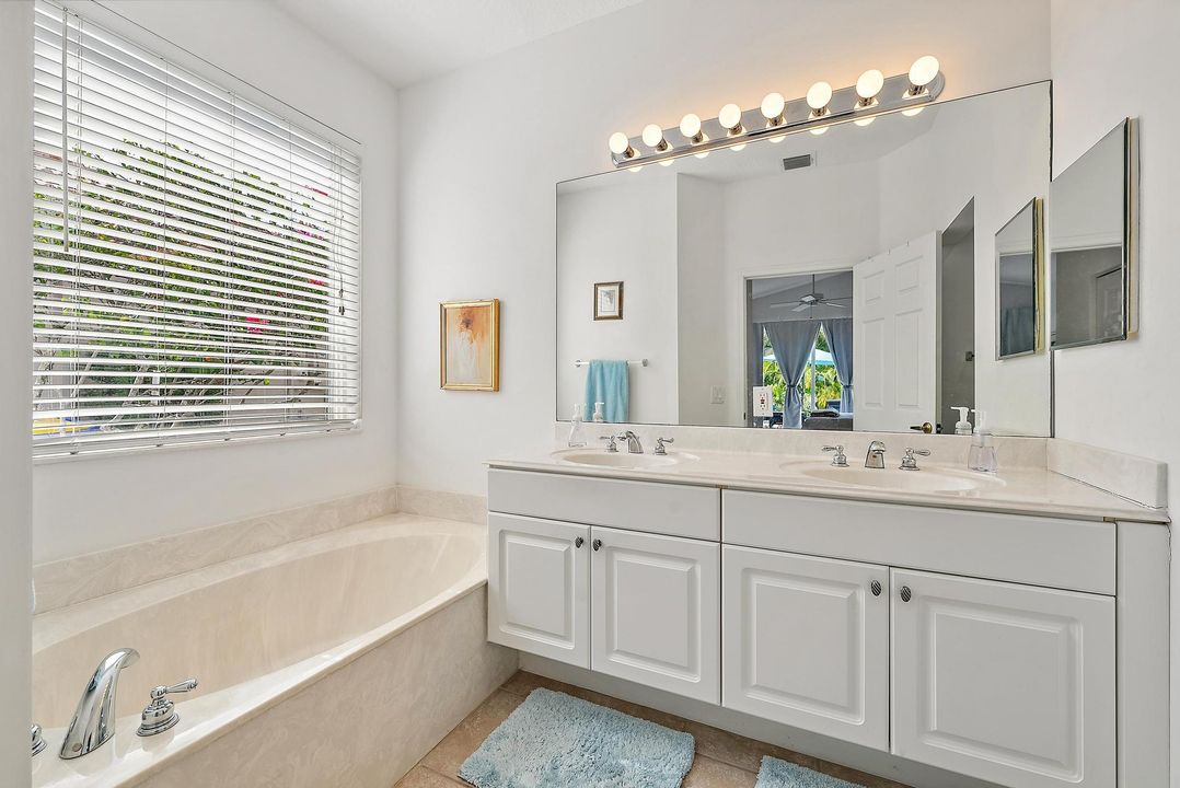 待售: $549,000 (3 贝兹, 2 浴室, 1593 平方英尺)