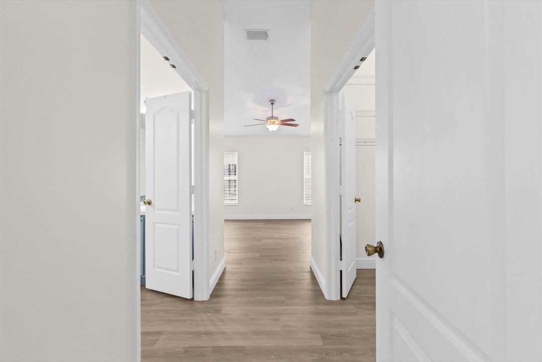 Activo con contrato: $3,000 (4 camas, 2 baños, 1975 Pies cuadrados)