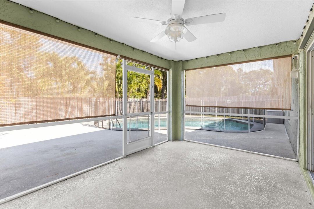 Activo con contrato: $3,000 (4 camas, 2 baños, 1975 Pies cuadrados)