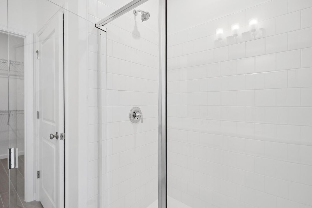 For Sale: $319,990 (2 beds, 2 baths, 1572 Square Feet)