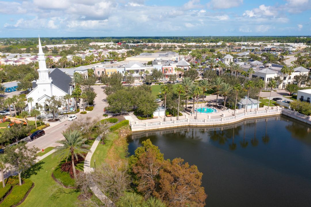 For Rent: $2,850 (2 beds, 2 baths, 1982 Square Feet)