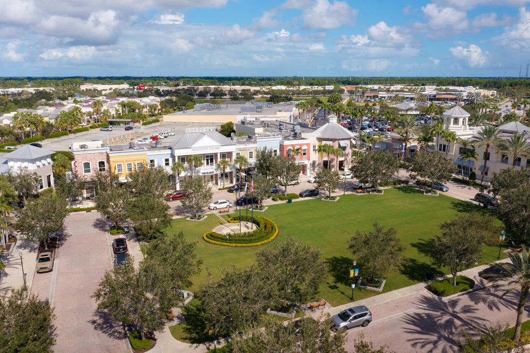 For Rent: $2,850 (2 beds, 2 baths, 1982 Square Feet)