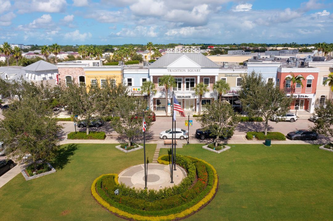 For Rent: $2,850 (2 beds, 2 baths, 1982 Square Feet)