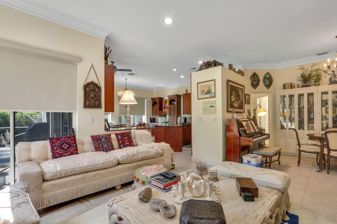 For Sale: $669,950 (3 beds, 2 baths, 1653 Square Feet)