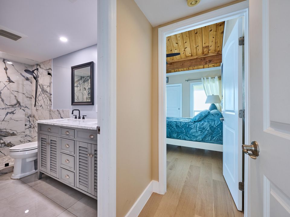 Active With Contract: $20,000 (3 beds, 3 baths, 2097 Square Feet)