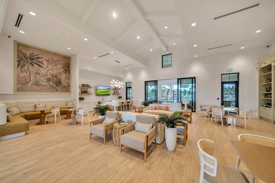 For Sale: $319,990 (2 beds, 2 baths, 1572 Square Feet)