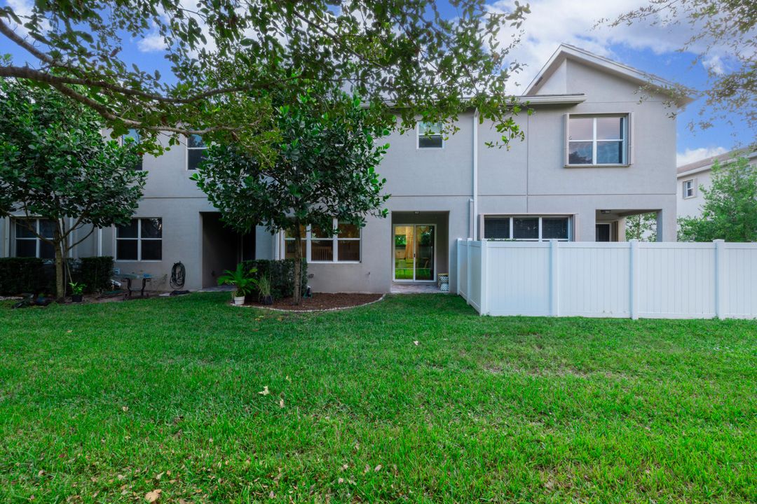 На продажу: $475,000 (3 спален, 2 ванн, 1804 Квадратных фут)