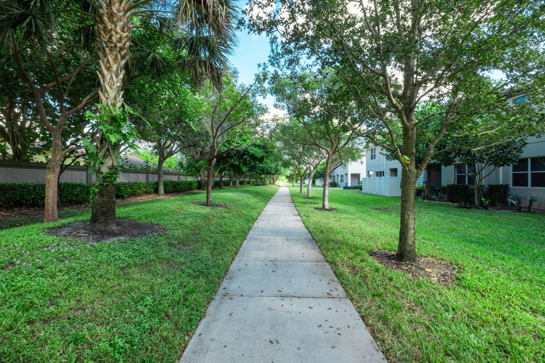 На продажу: $475,000 (3 спален, 2 ванн, 1804 Квадратных фут)